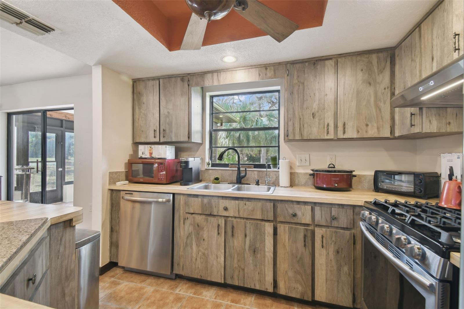 16327 LARSON LN, HUDSON, FL, 34667