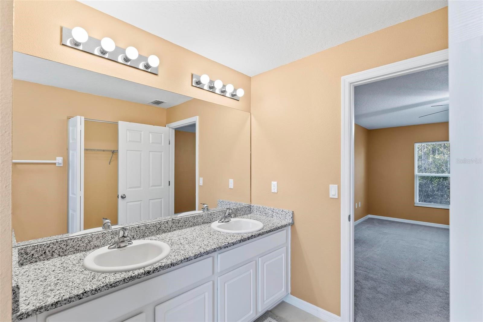 12 ROBIN PL, PALM COAST, FL, 32164