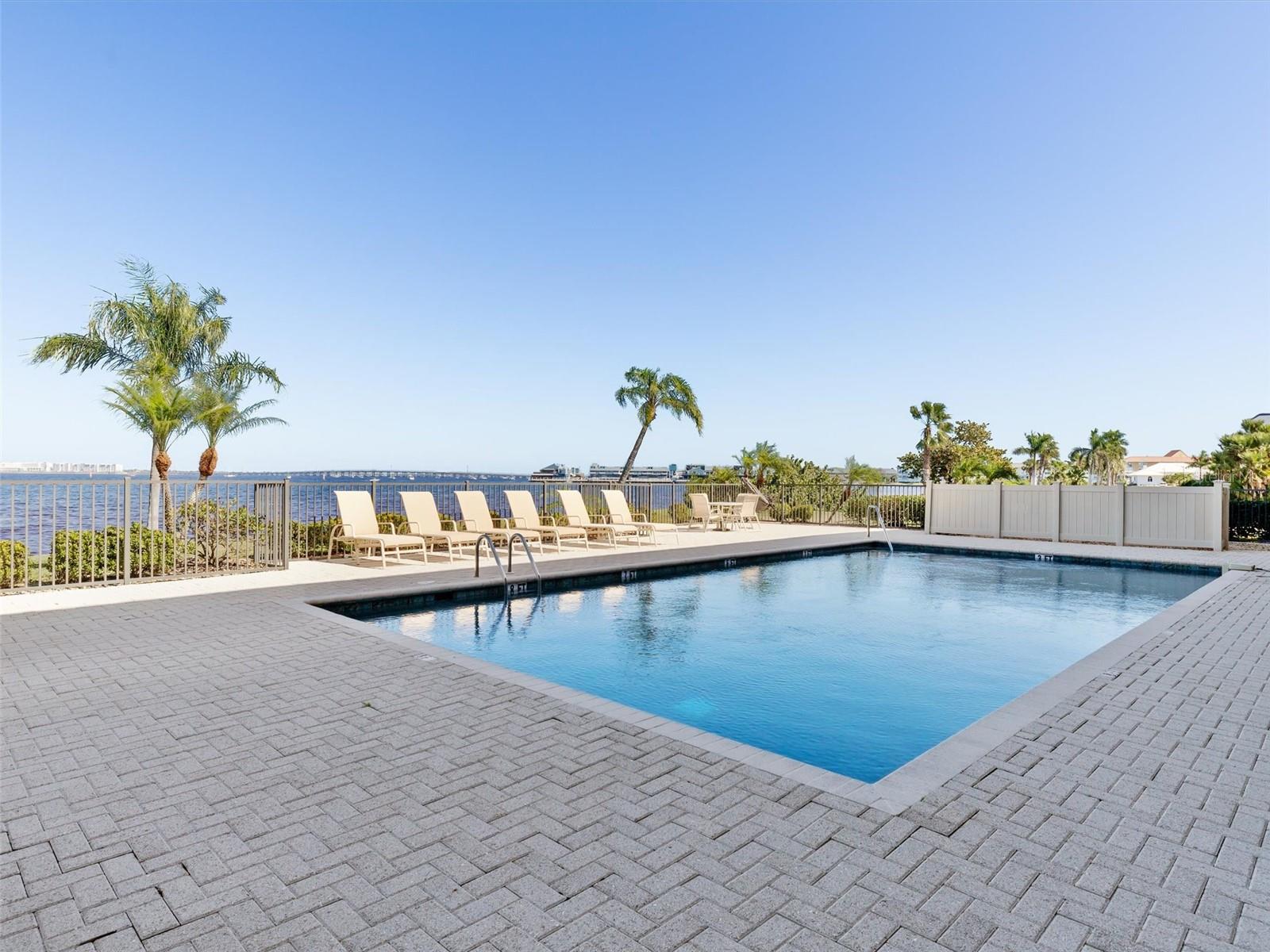 1601 PARK BEACH CIR #112/2, PUNTA GORDA, FL, 33950