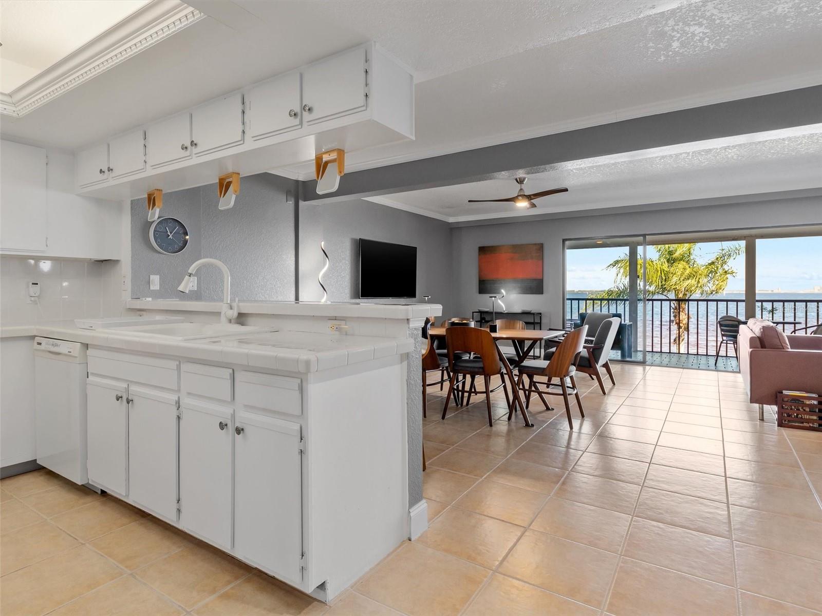 1601 PARK BEACH CIR #112/2, PUNTA GORDA, FL, 33950