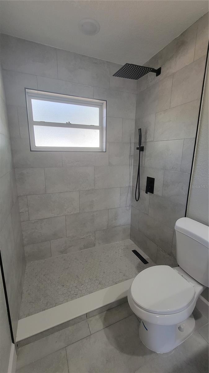331 ADRIENNE DR, APOPKA, FL, 32703