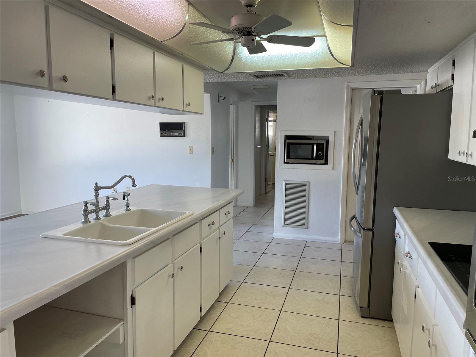 FOREST HILLS EAST, HOLIDAY, FL, 34690