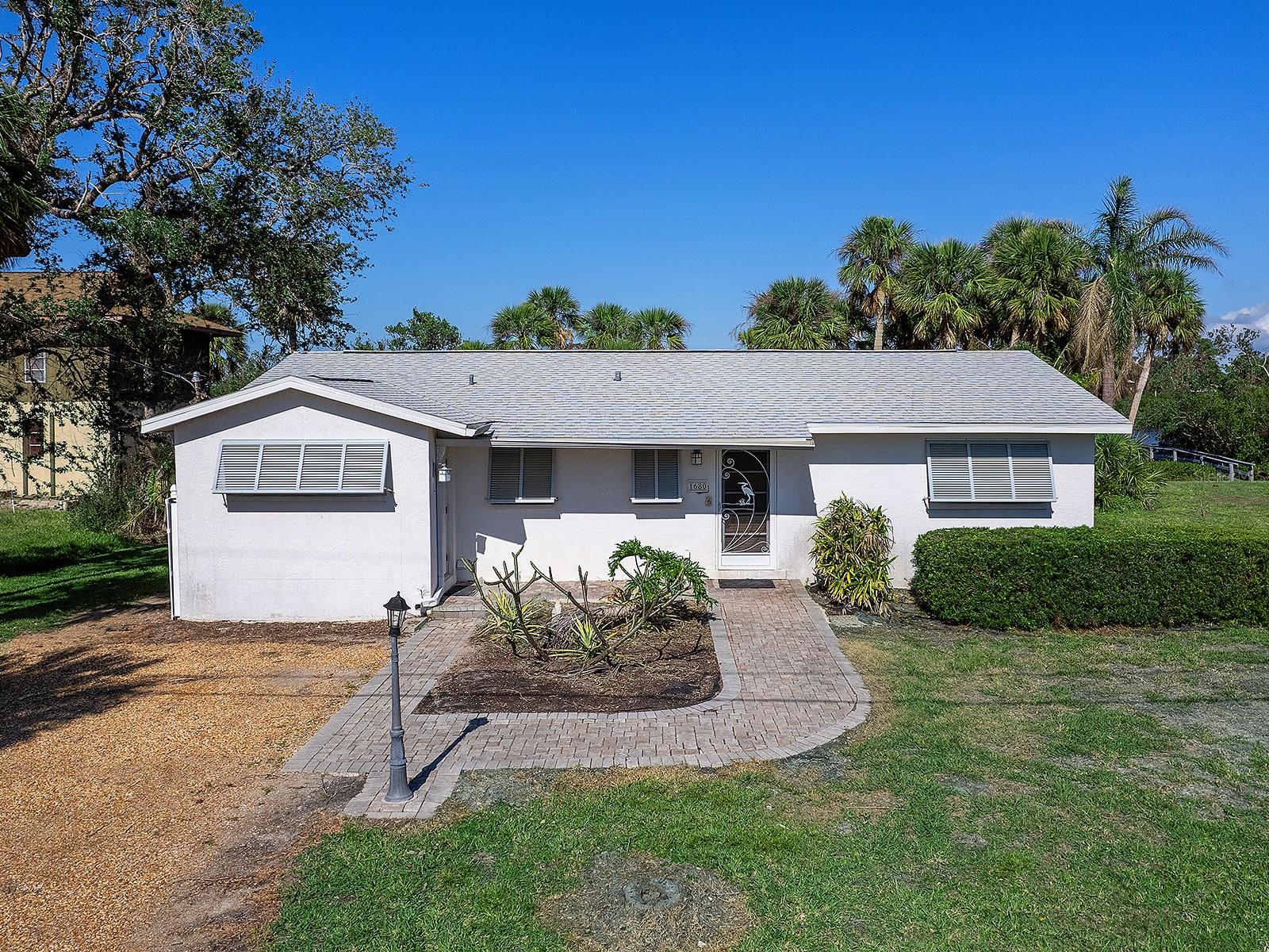 1680 LEMON BAY DR, VENICE, FL, 34293