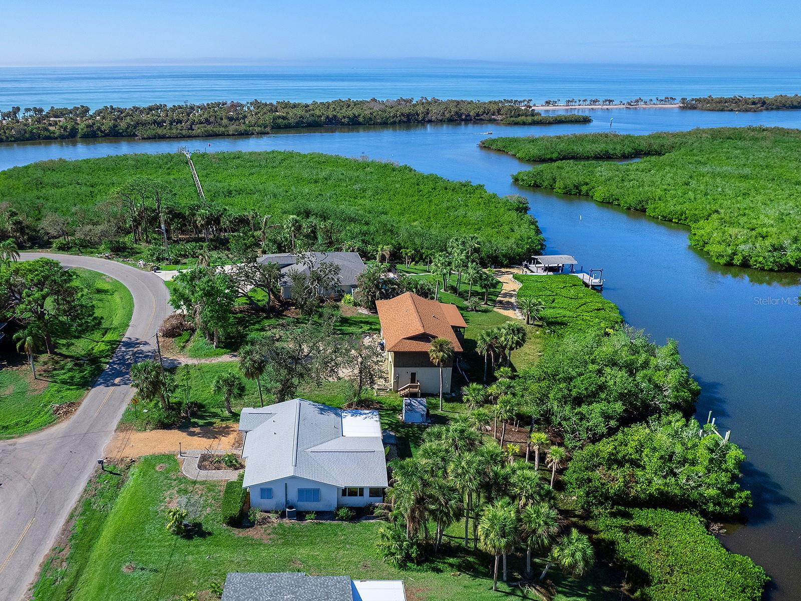 1680 LEMON BAY DR, VENICE, FL, 34293