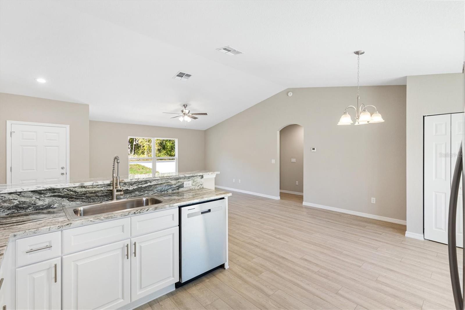 91 LOCUST LOOP, OCALA, FL, 34472