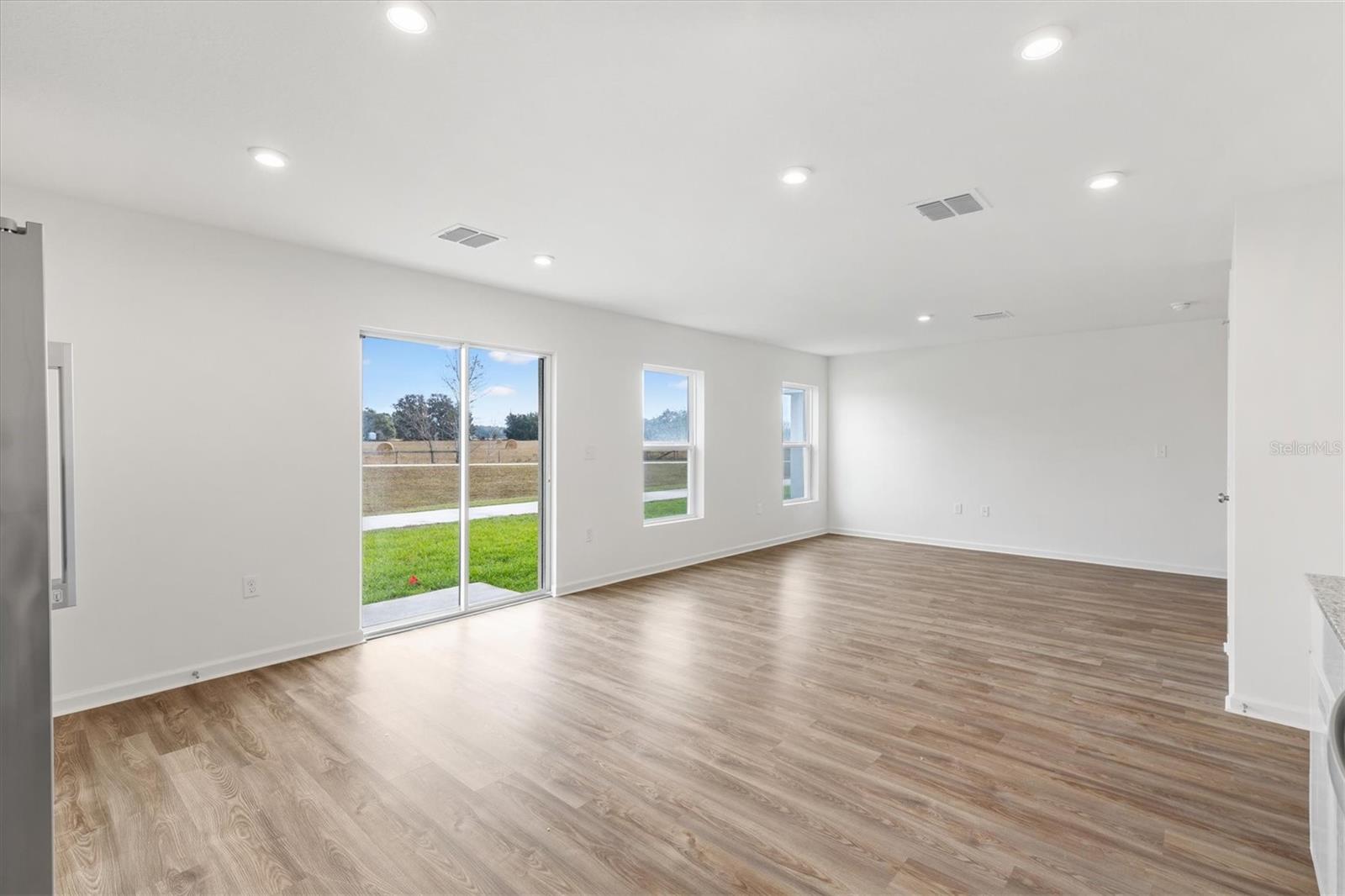 1941 IOWA DR, SUMTERVILLE, FL, 33585