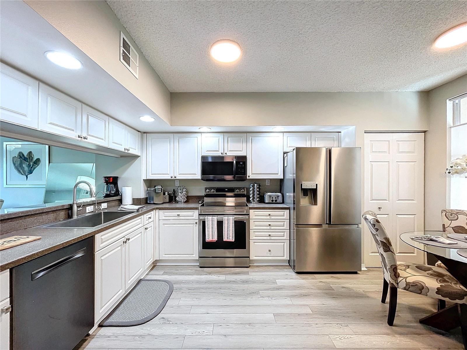 6450 SHORELINE DR #9203, ST PETERSBURG, FL, 33708