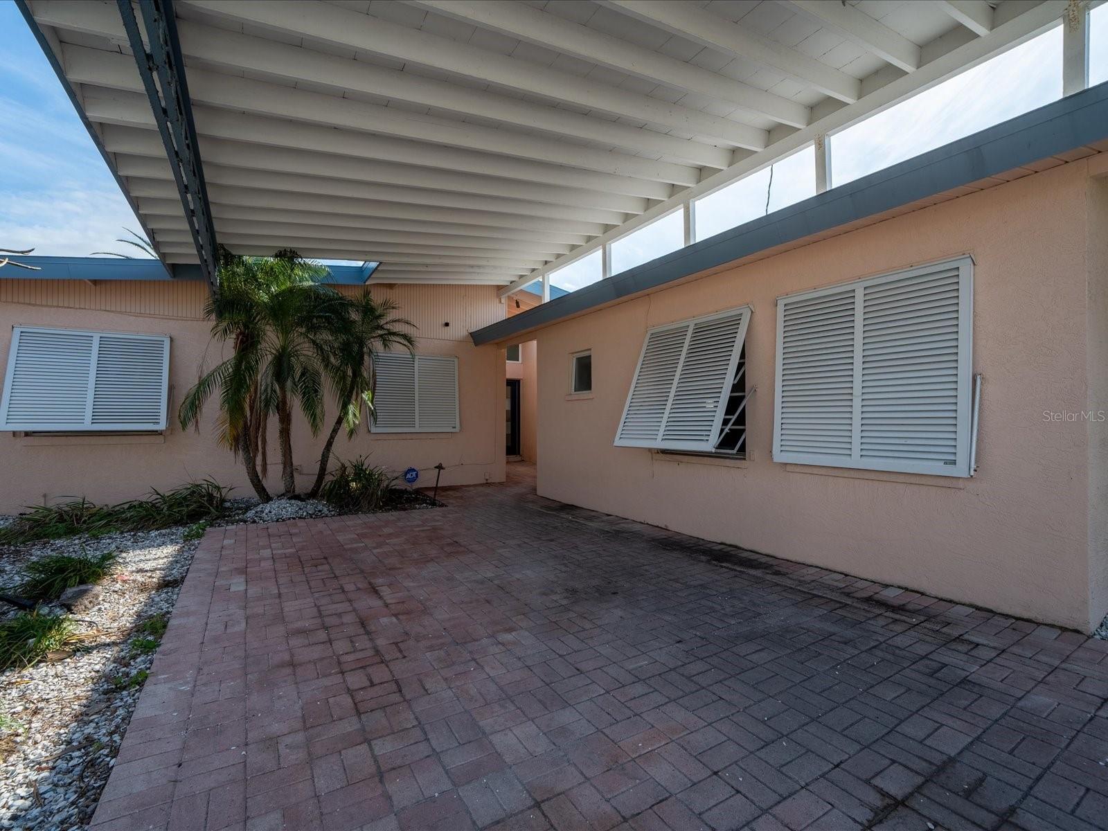 16124 4TH ST E, REDINGTON BEACH, FL, 33708