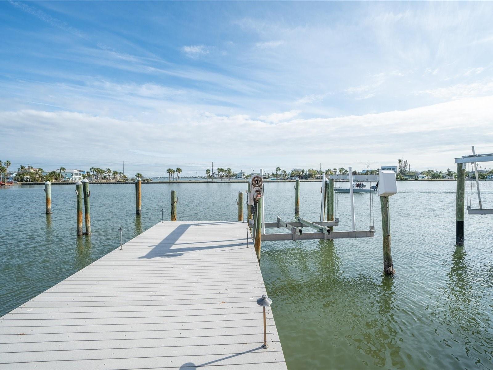 16124 4TH ST E, REDINGTON BEACH, FL, 33708