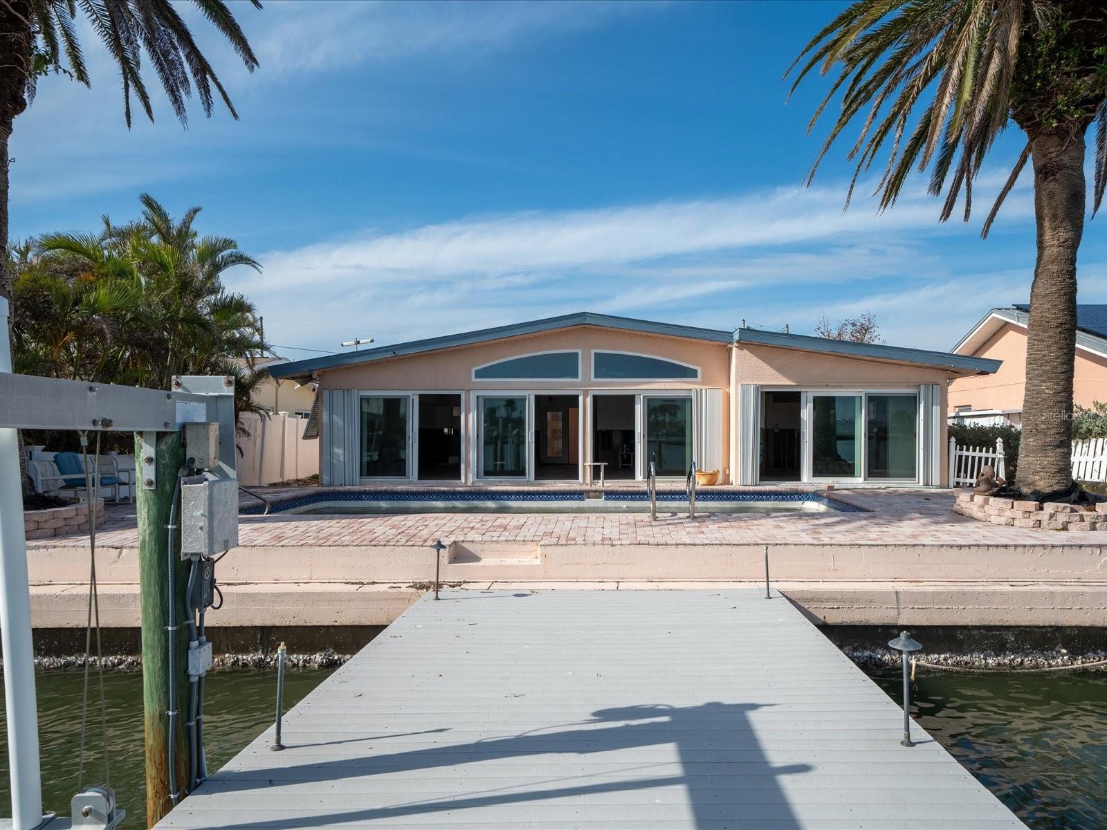 16124 4TH ST E, REDINGTON BEACH, FL, 33708