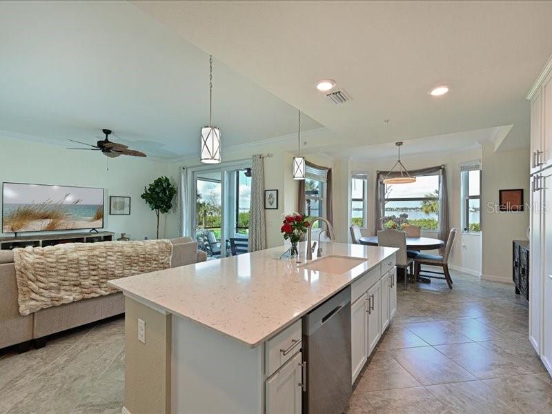 1010 TIDEWATER SHORES LOOP #103, BRADENTON, FL, 34208
