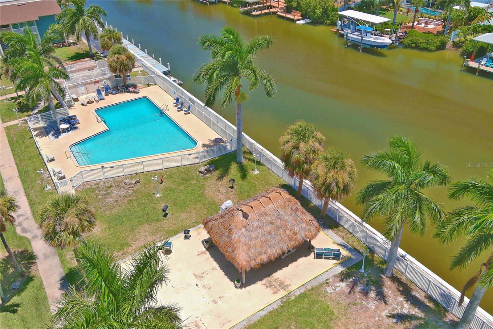 250 N BANANA RIVER DR #H8, MERRITT ISLAND, FL, 32952