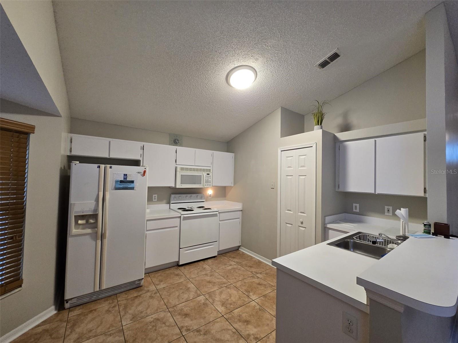 2525 GOTHAM WAY, VALRICO, FL, 33596