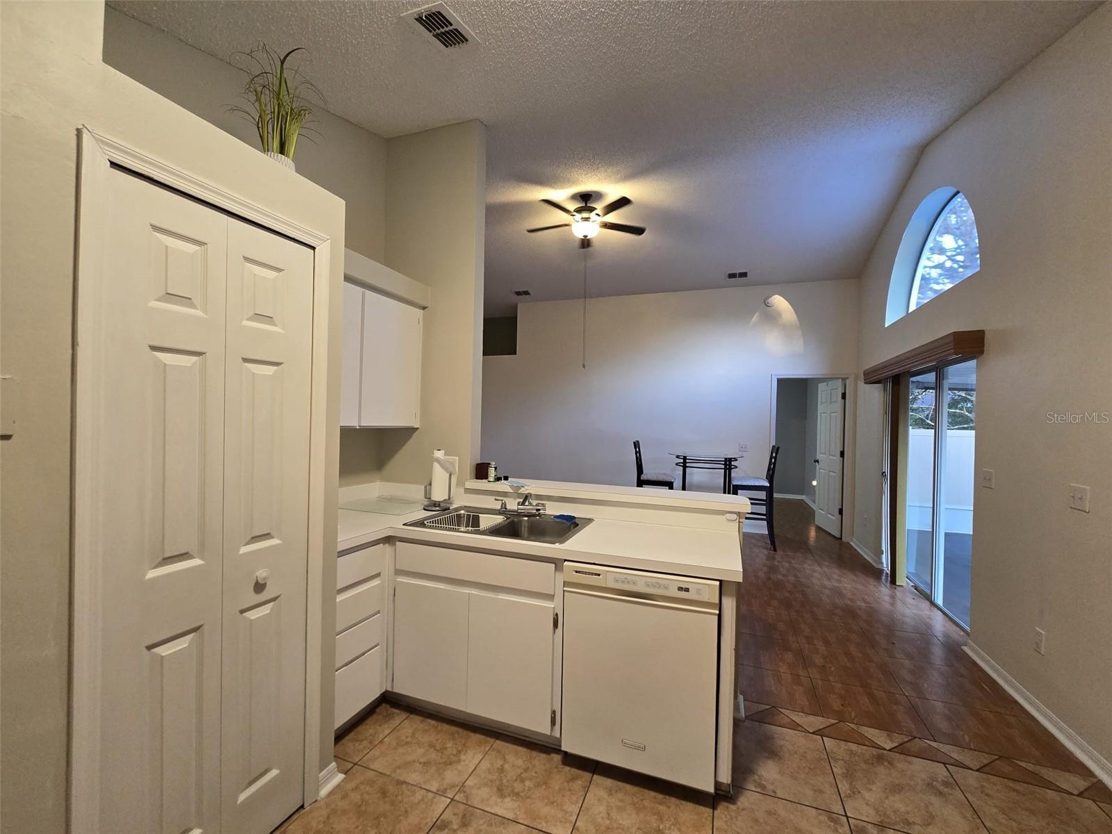 2525 GOTHAM WAY, VALRICO, FL, 33596