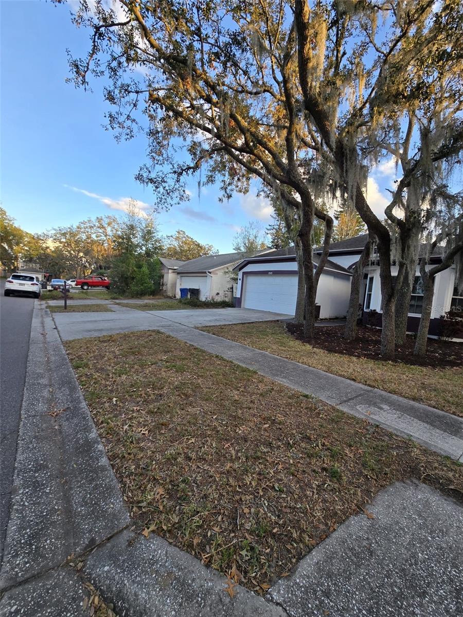 2525 GOTHAM WAY, VALRICO, FL, 33596