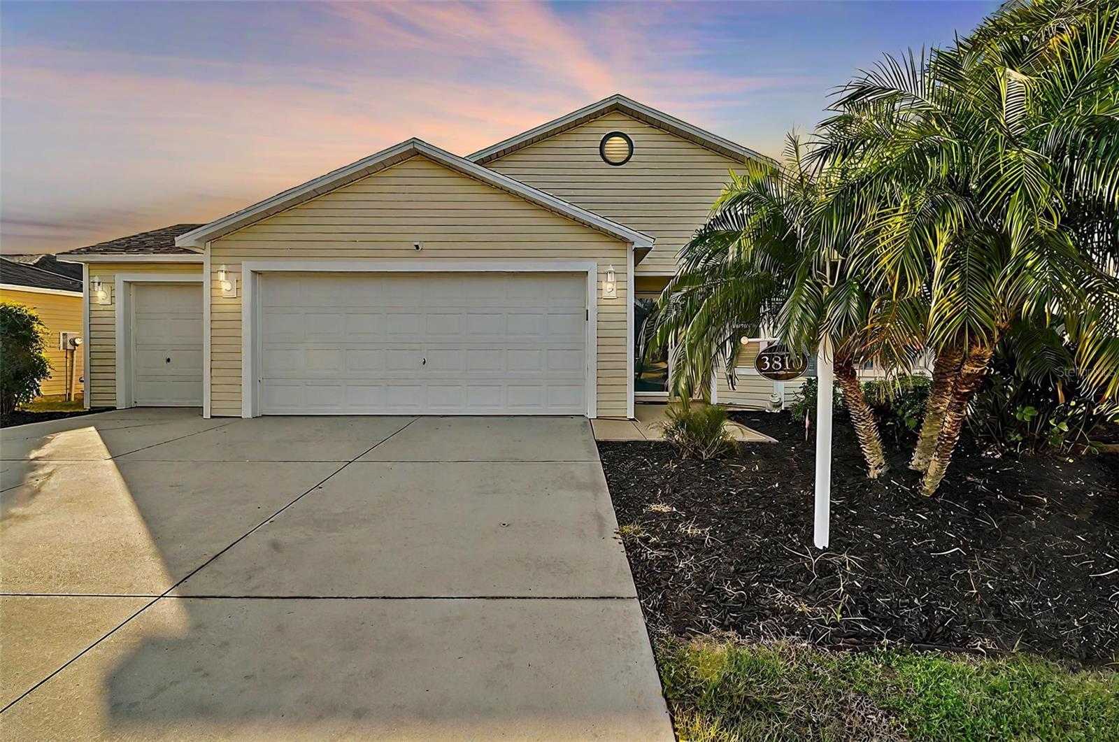 3810 COSMOS WAY, THE VILLAGES, FL, 32163