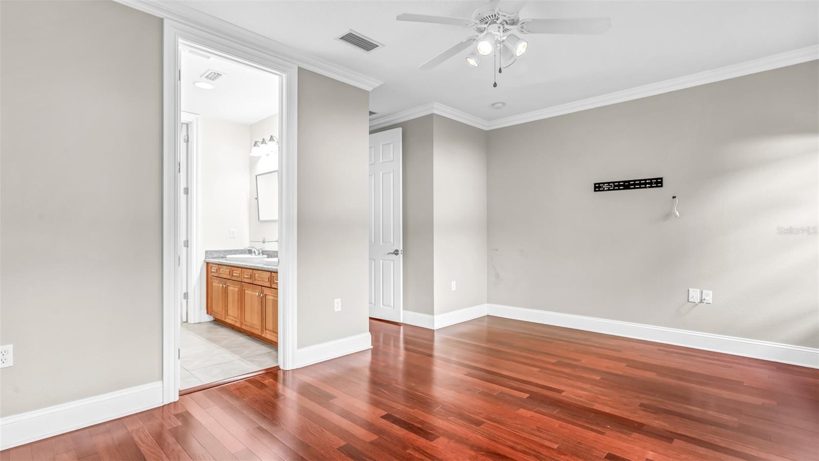 2215 SOHO BAY CT, TAMPA, FL, 33606