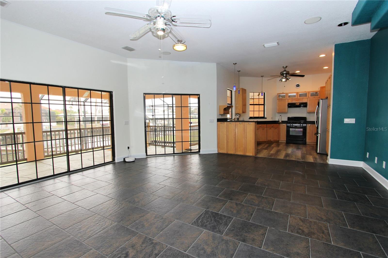 225 BANGSBERG RD SE, PORT CHARLOTTE, FL, 33952