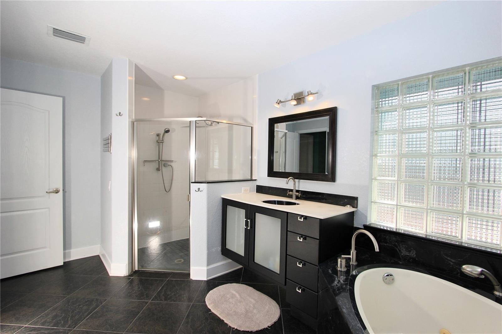 225 BANGSBERG RD SE, PORT CHARLOTTE, FL, 33952