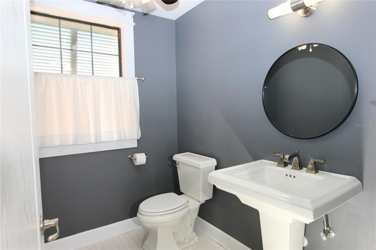 225 BANGSBERG RD SE, PORT CHARLOTTE, FL, 33952