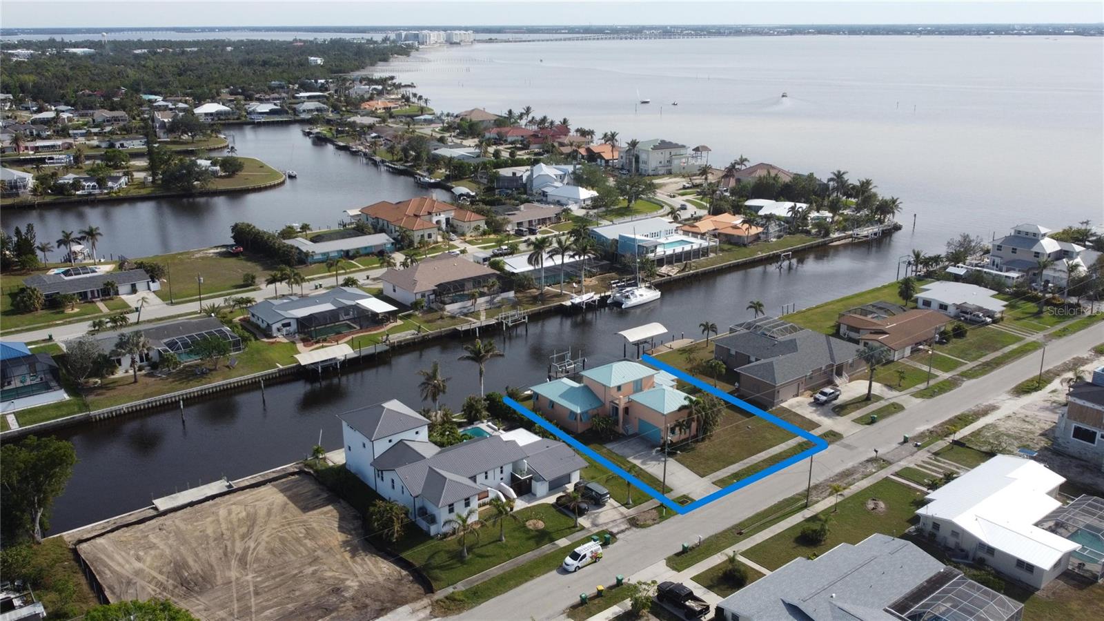 225 BANGSBERG RD SE, PORT CHARLOTTE, FL, 33952
