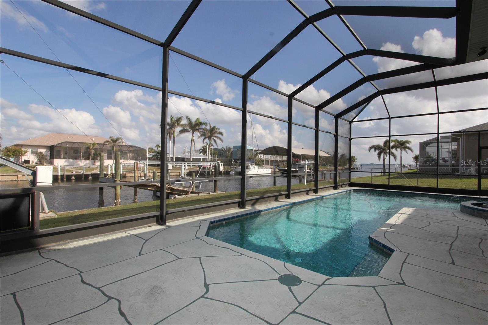 225 BANGSBERG RD SE, PORT CHARLOTTE, FL, 33952