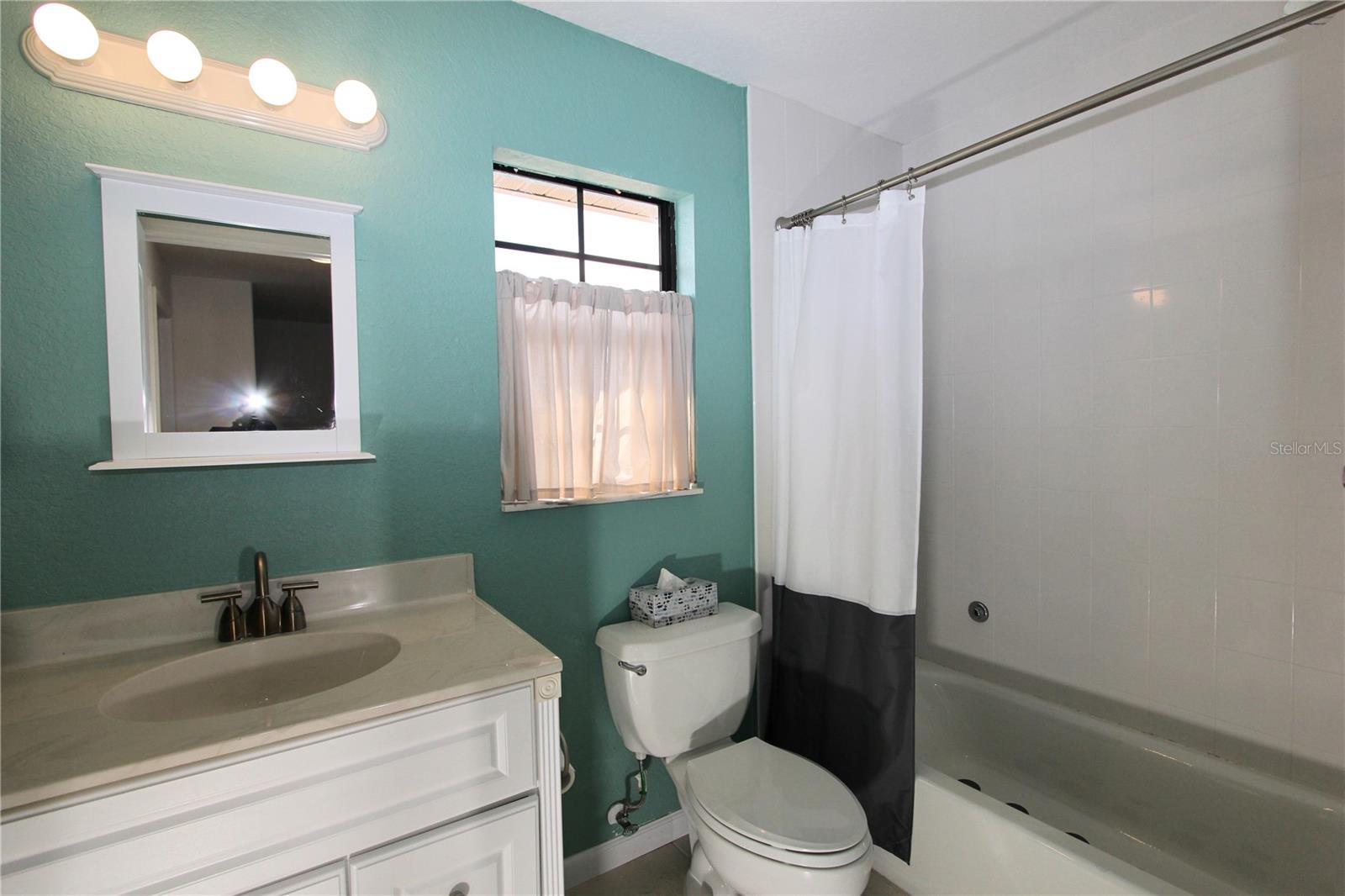 225 BANGSBERG RD SE, PORT CHARLOTTE, FL, 33952