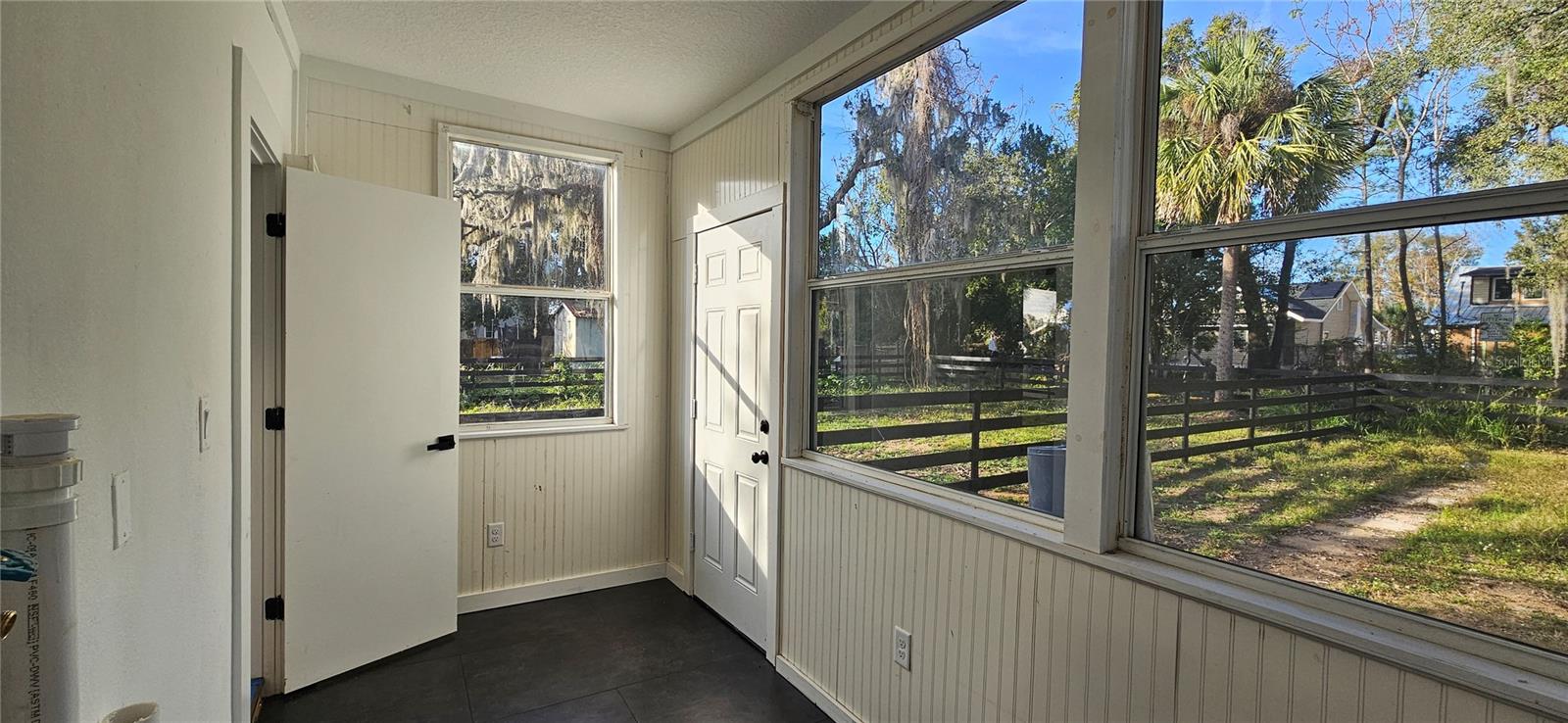 235 HYDE PARK AVE, EUSTIS, FL, 32726