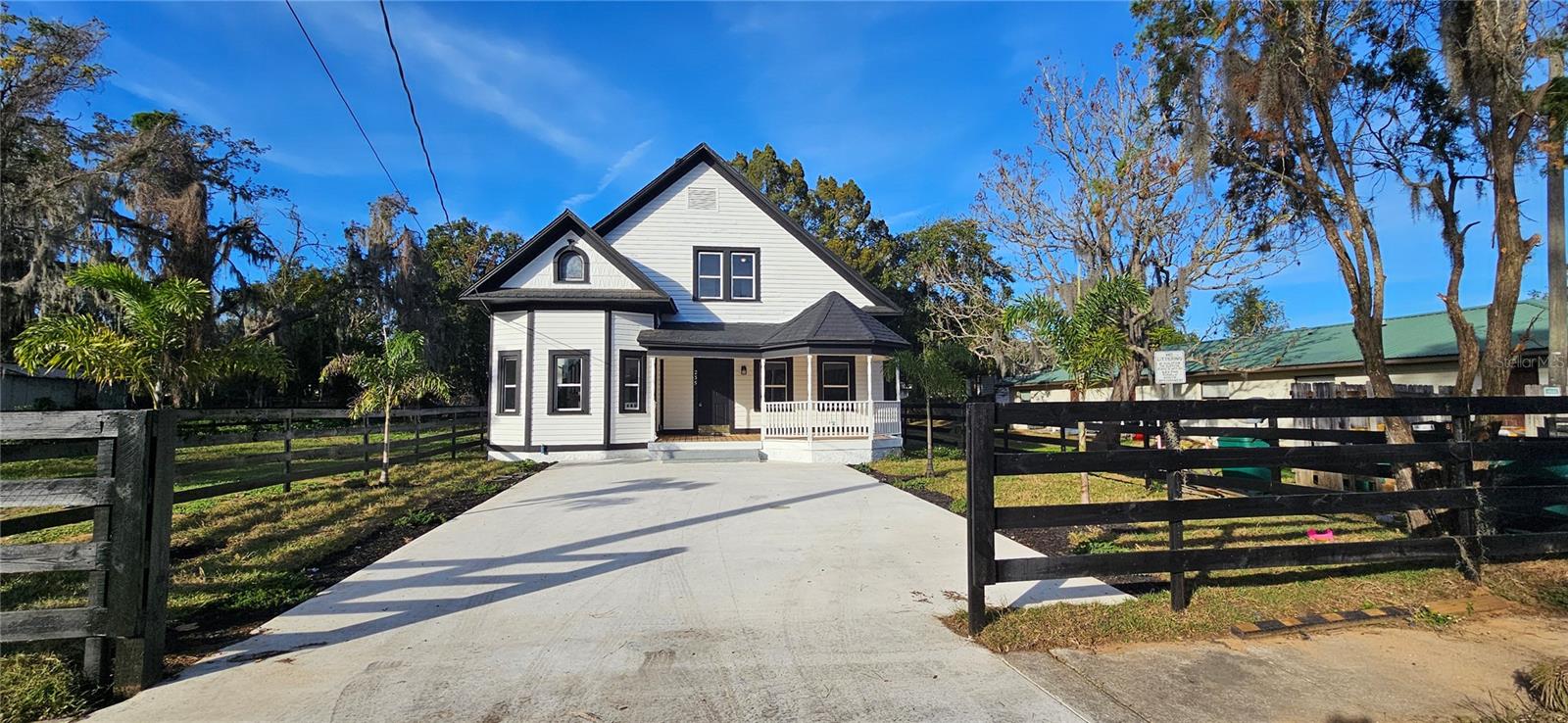 235 HYDE PARK AVE, EUSTIS, FL, 32726