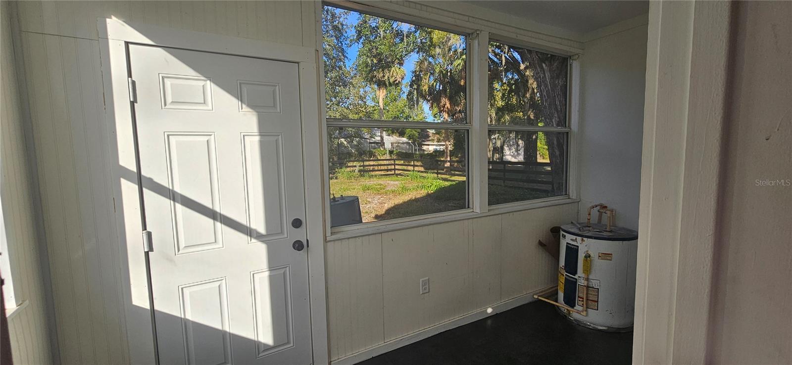 235 HYDE PARK AVE, EUSTIS, FL, 32726