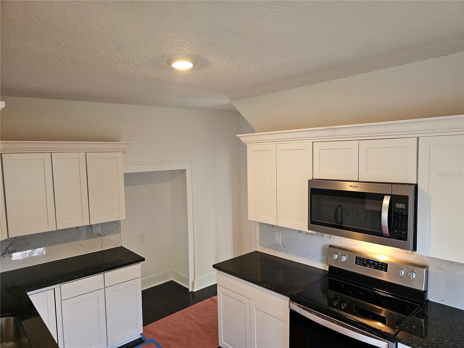235 HYDE PARK AVE, EUSTIS, FL, 32726