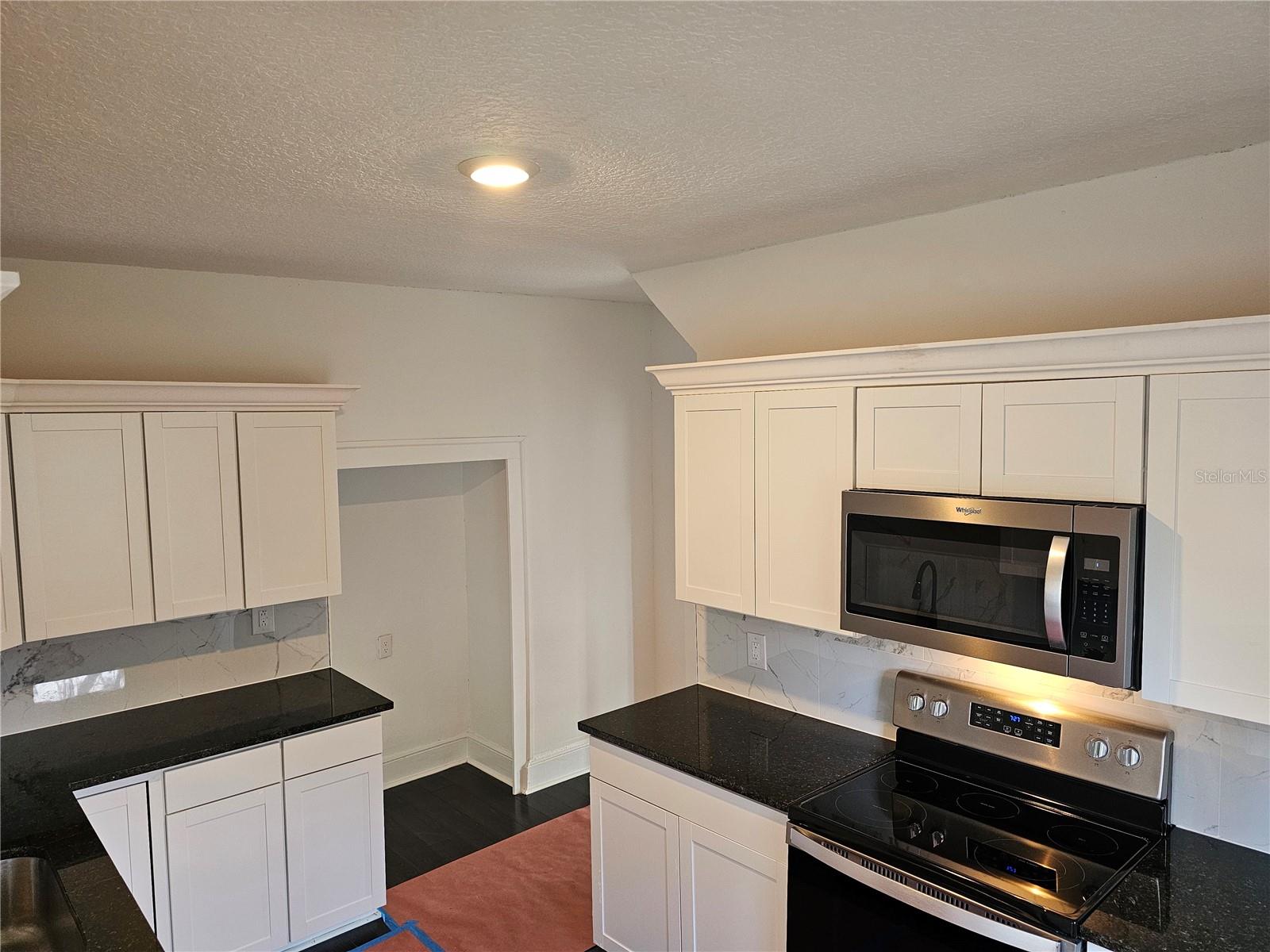235 HYDE PARK AVE, EUSTIS, FL, 32726