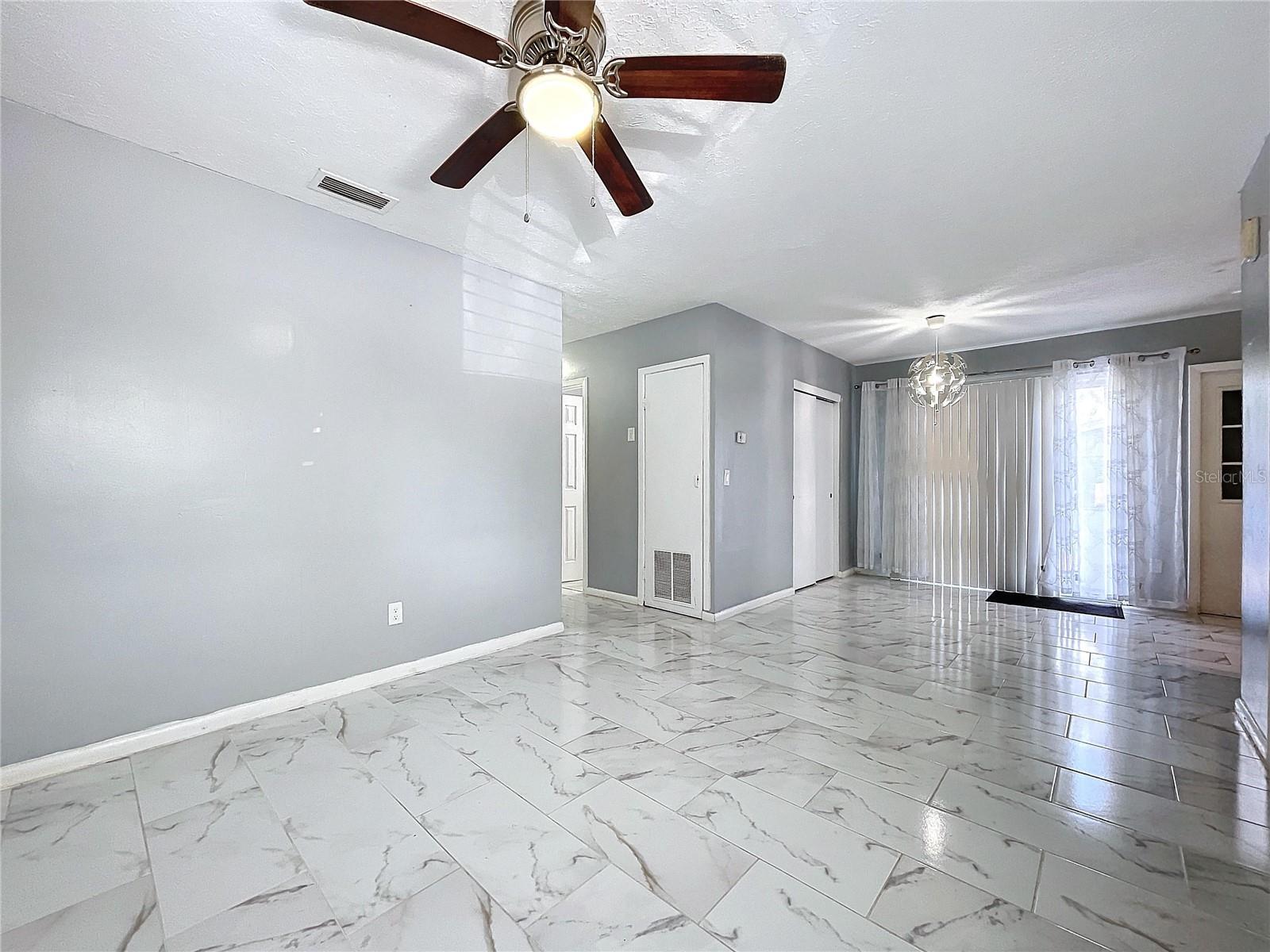8901 TEMPLE PARK DR, TAMPA, FL, 33637