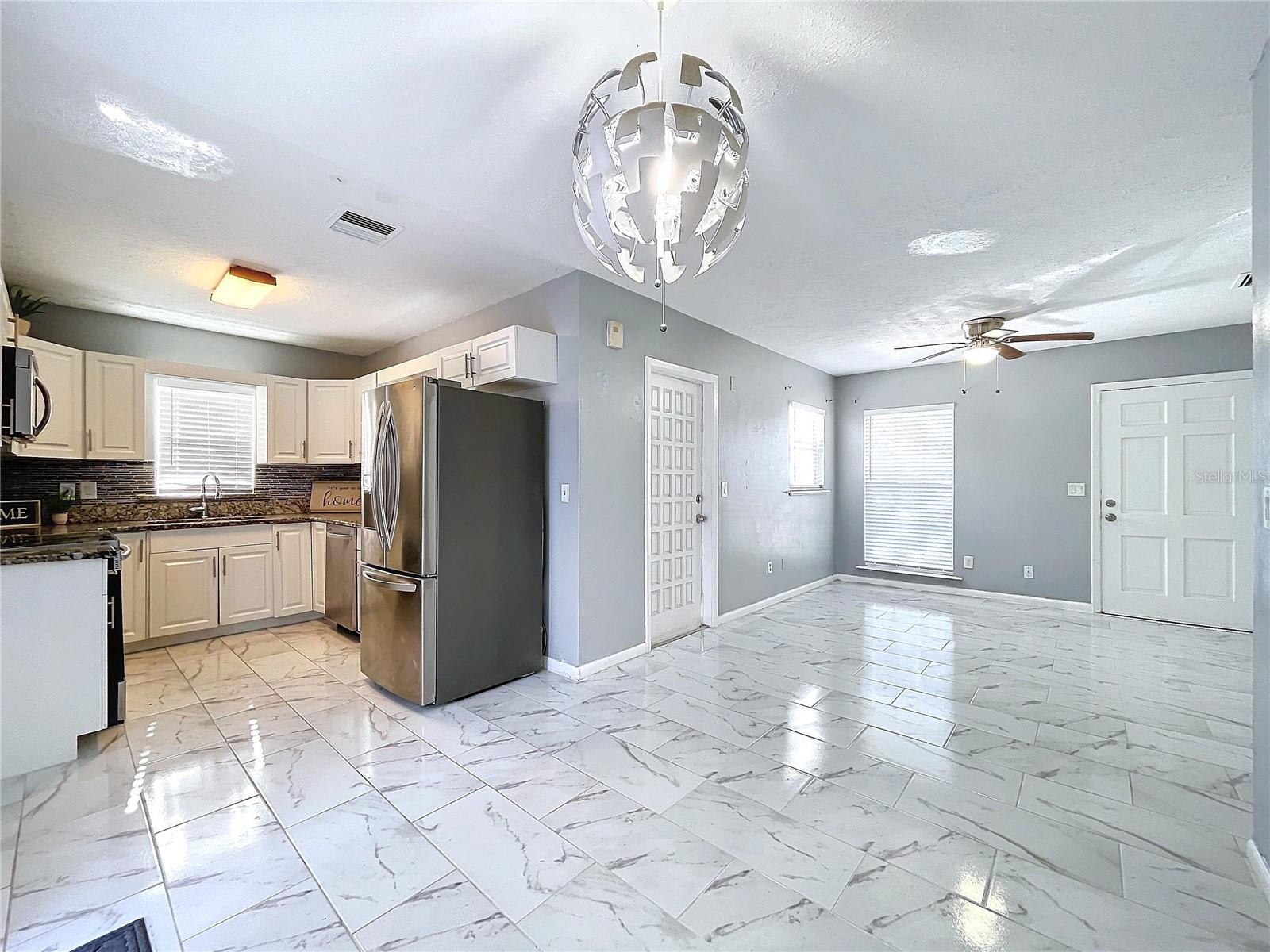8901 TEMPLE PARK DR, TAMPA, FL, 33637