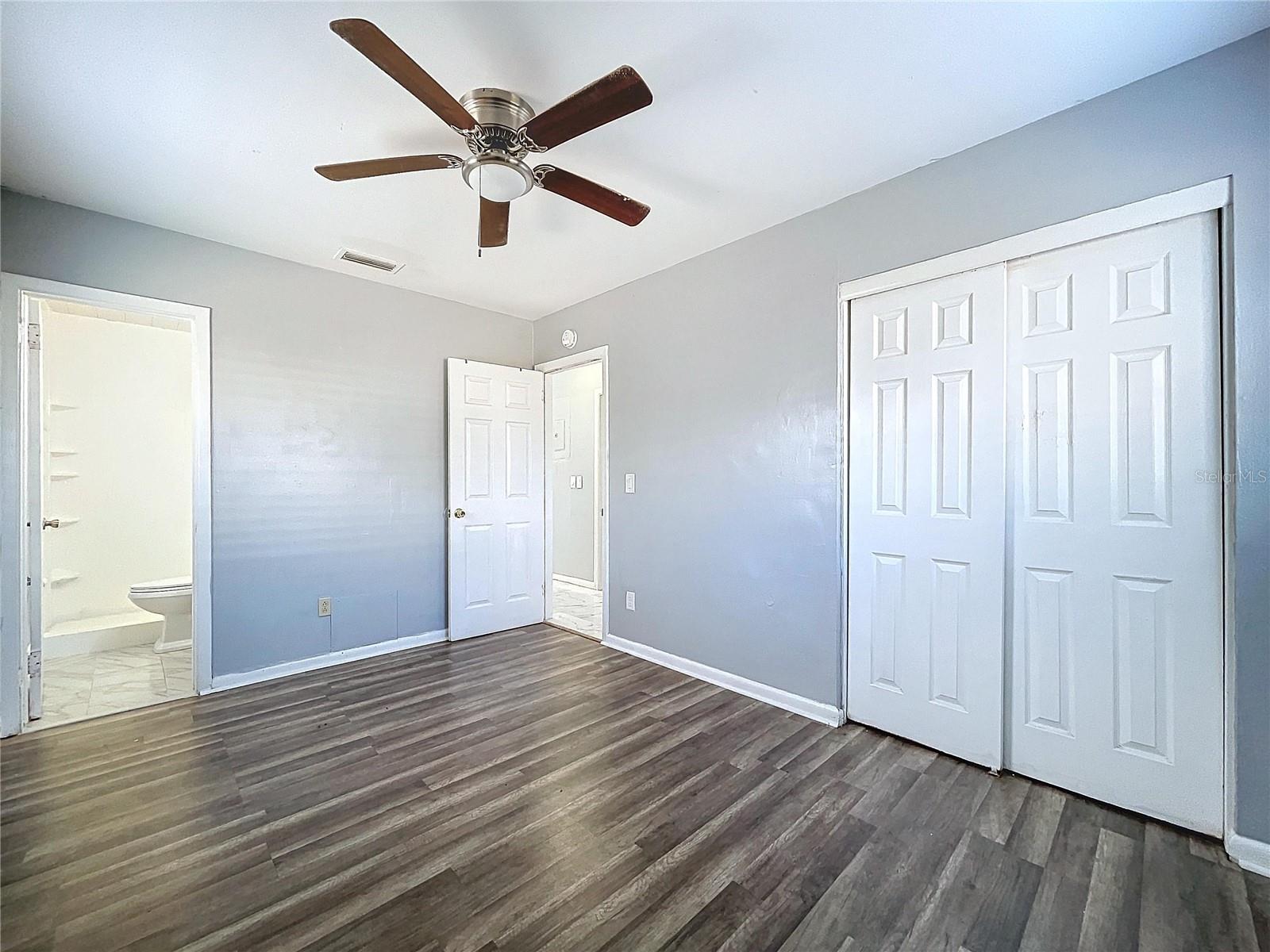 8901 TEMPLE PARK DR, TAMPA, FL, 33637