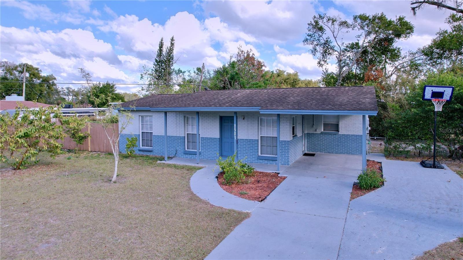 8901 TEMPLE PARK DR, TAMPA, FL, 33637