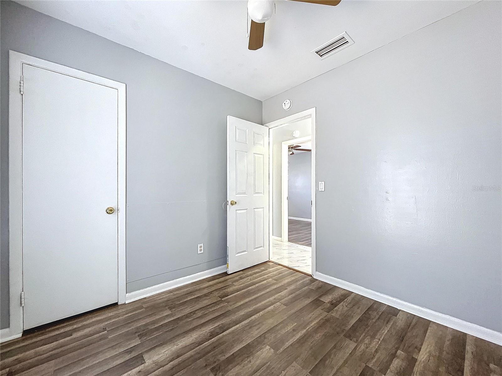 8901 TEMPLE PARK DR, TAMPA, FL, 33637