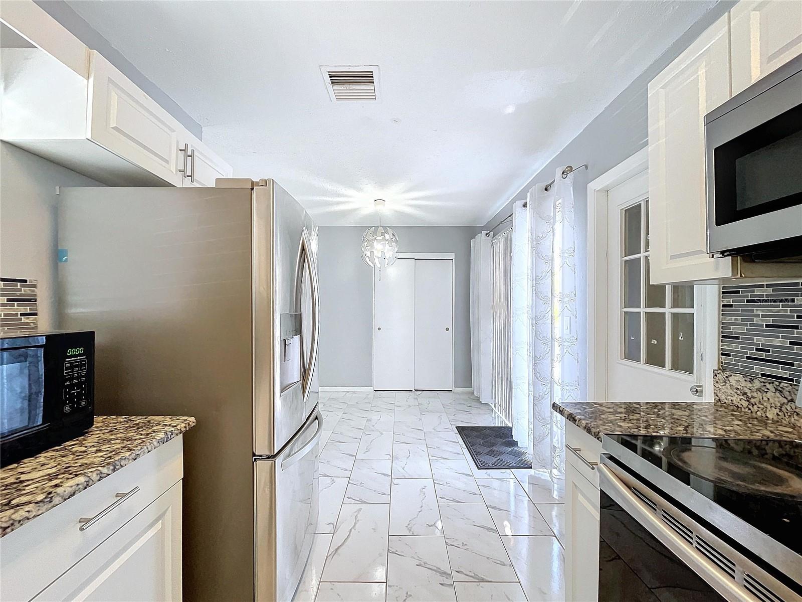 8901 TEMPLE PARK DR, TAMPA, FL, 33637