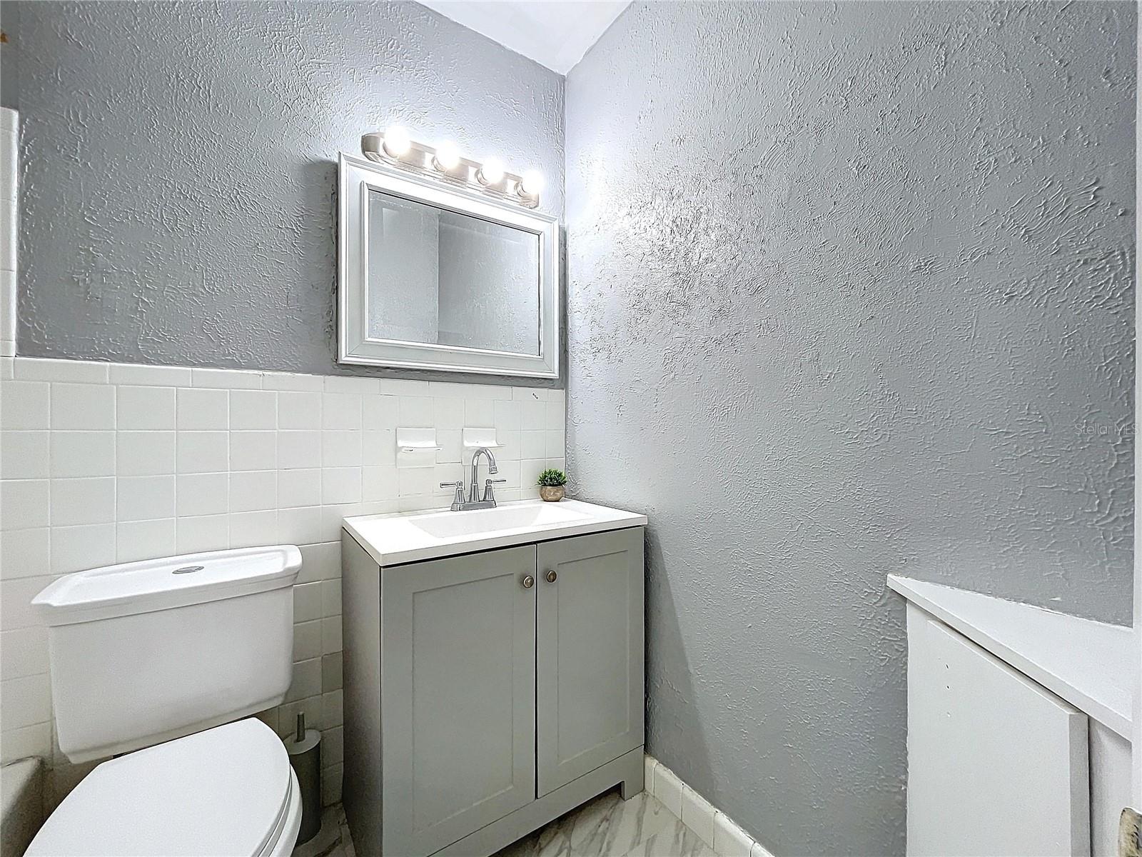 8901 TEMPLE PARK DR, TAMPA, FL, 33637
