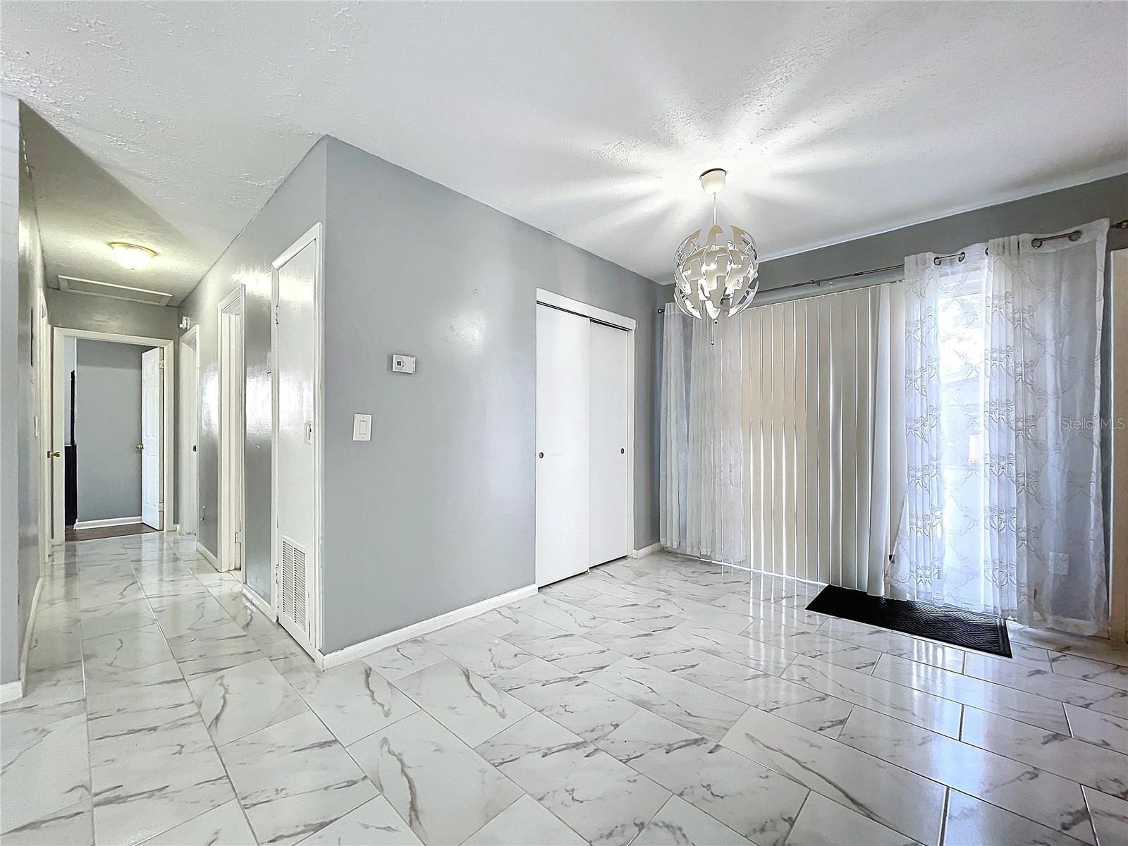 8901 TEMPLE PARK DR, TAMPA, FL, 33637