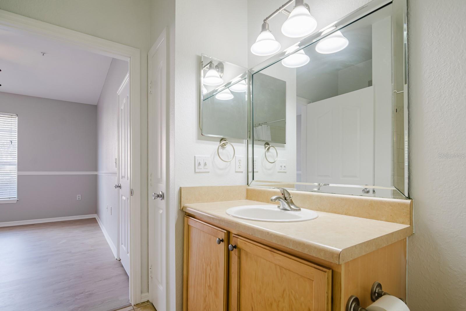 5000 CULBREATH KEY WAY #4-108, TAMPA, FL, 33611