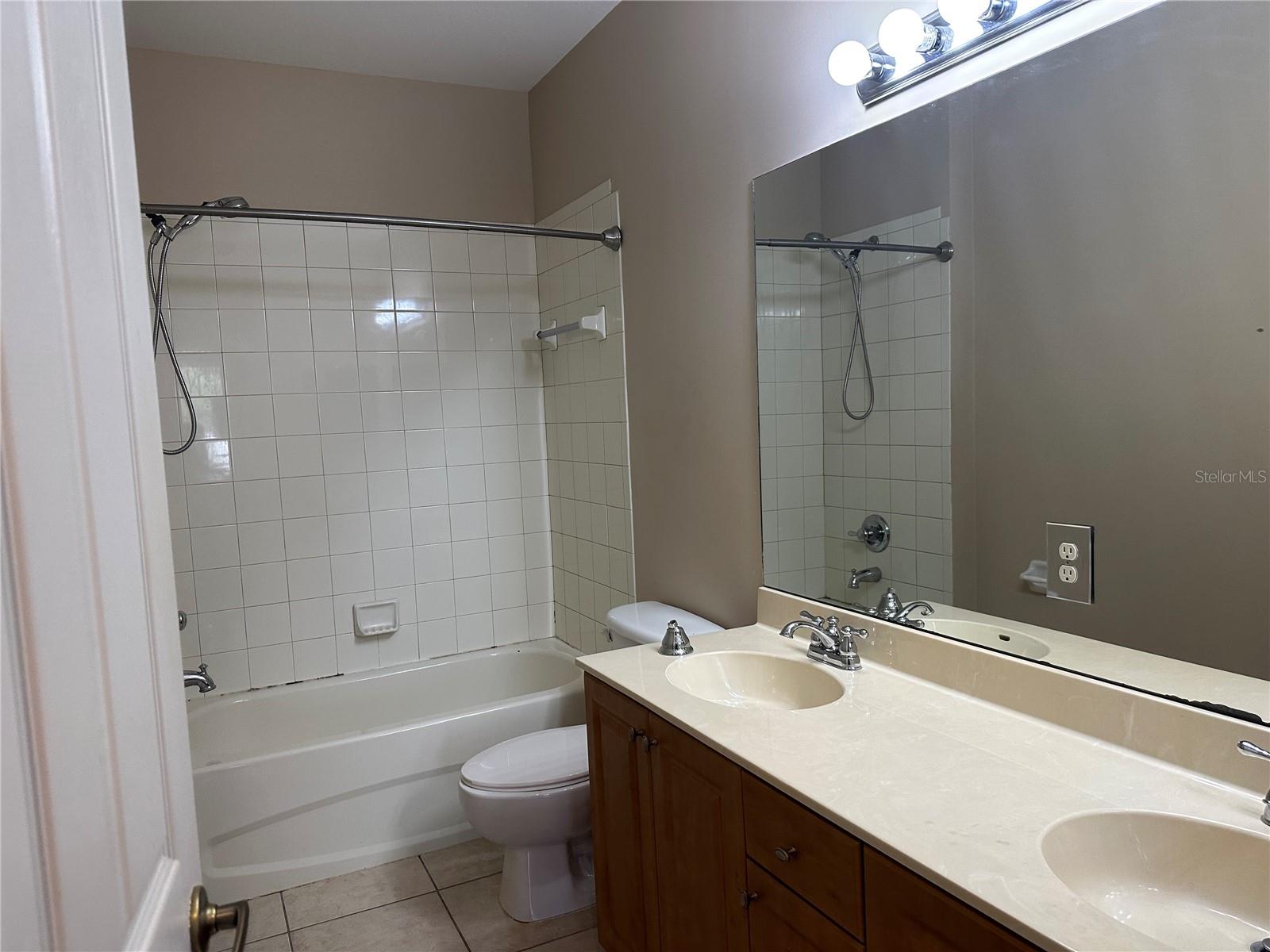 1370 MARIPOSA CIR #103, NAPLES, FL, 34105