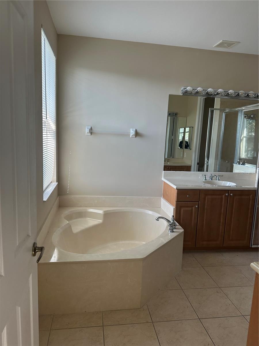 1370 MARIPOSA CIR #103, NAPLES, FL, 34105