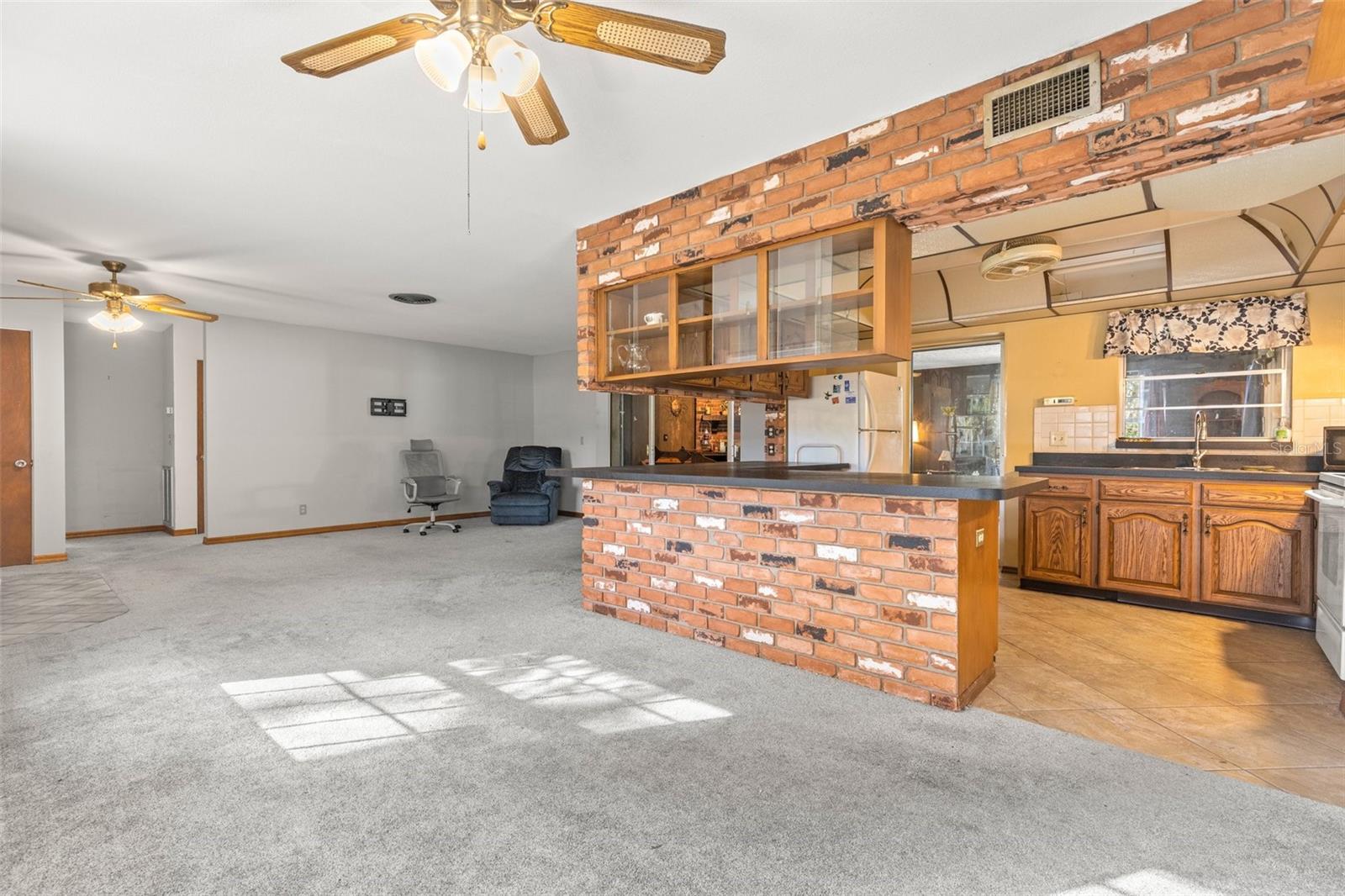 1114 HUMMINGBIRD LN, BRANDON, FL, 33511