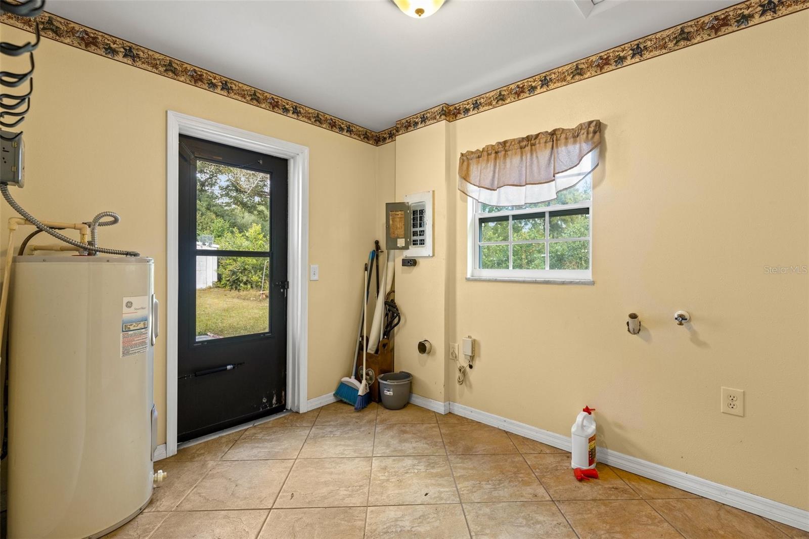 1114 HUMMINGBIRD LN, BRANDON, FL, 33511