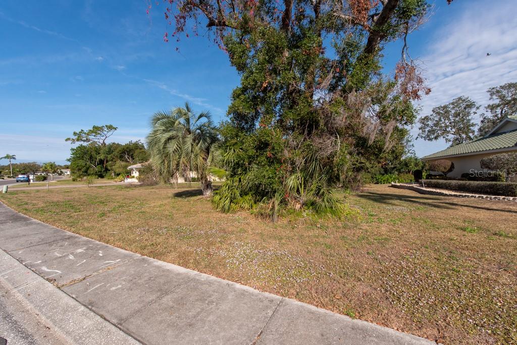 NEW BEDFORD DR, SUN CITY CENTER, FL, 33573