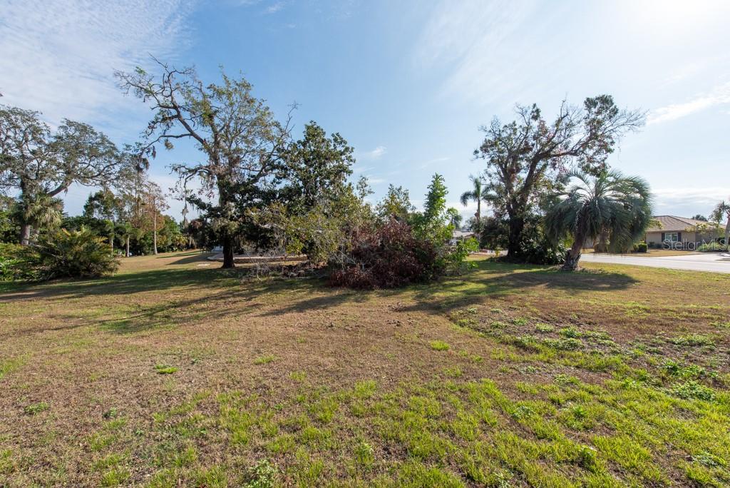 NEW BEDFORD DR, SUN CITY CENTER, FL, 33573