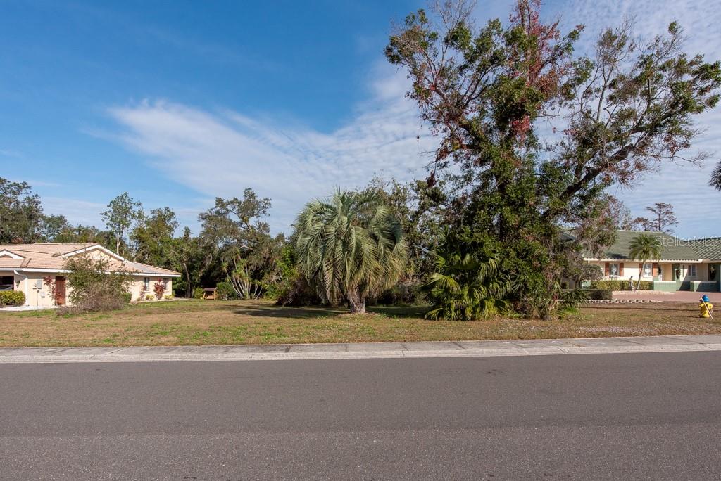 NEW BEDFORD DR, SUN CITY CENTER, FL, 33573