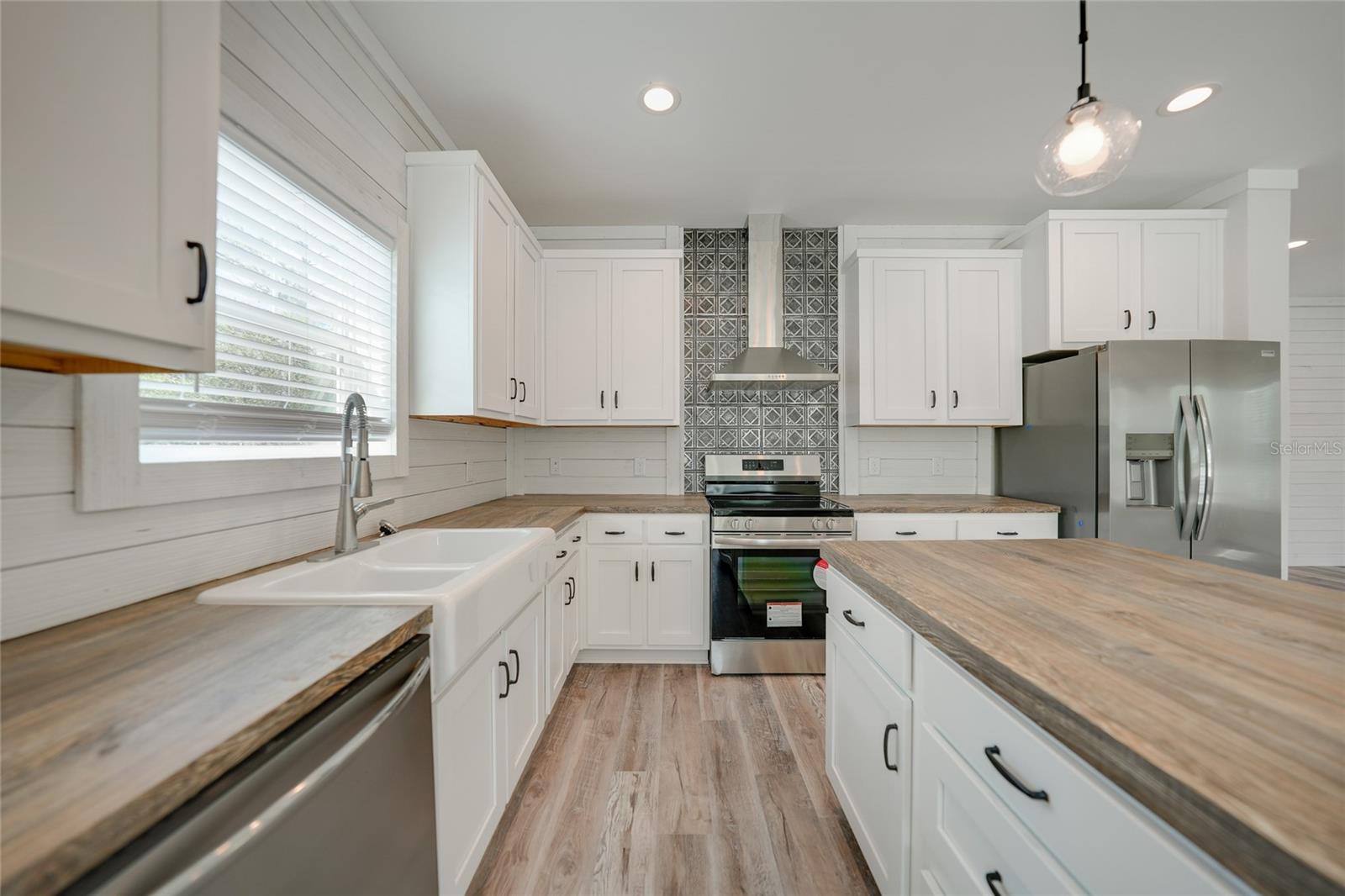 18302 GYPSY AVE, PORT CHARLOTTE, FL, 33954
