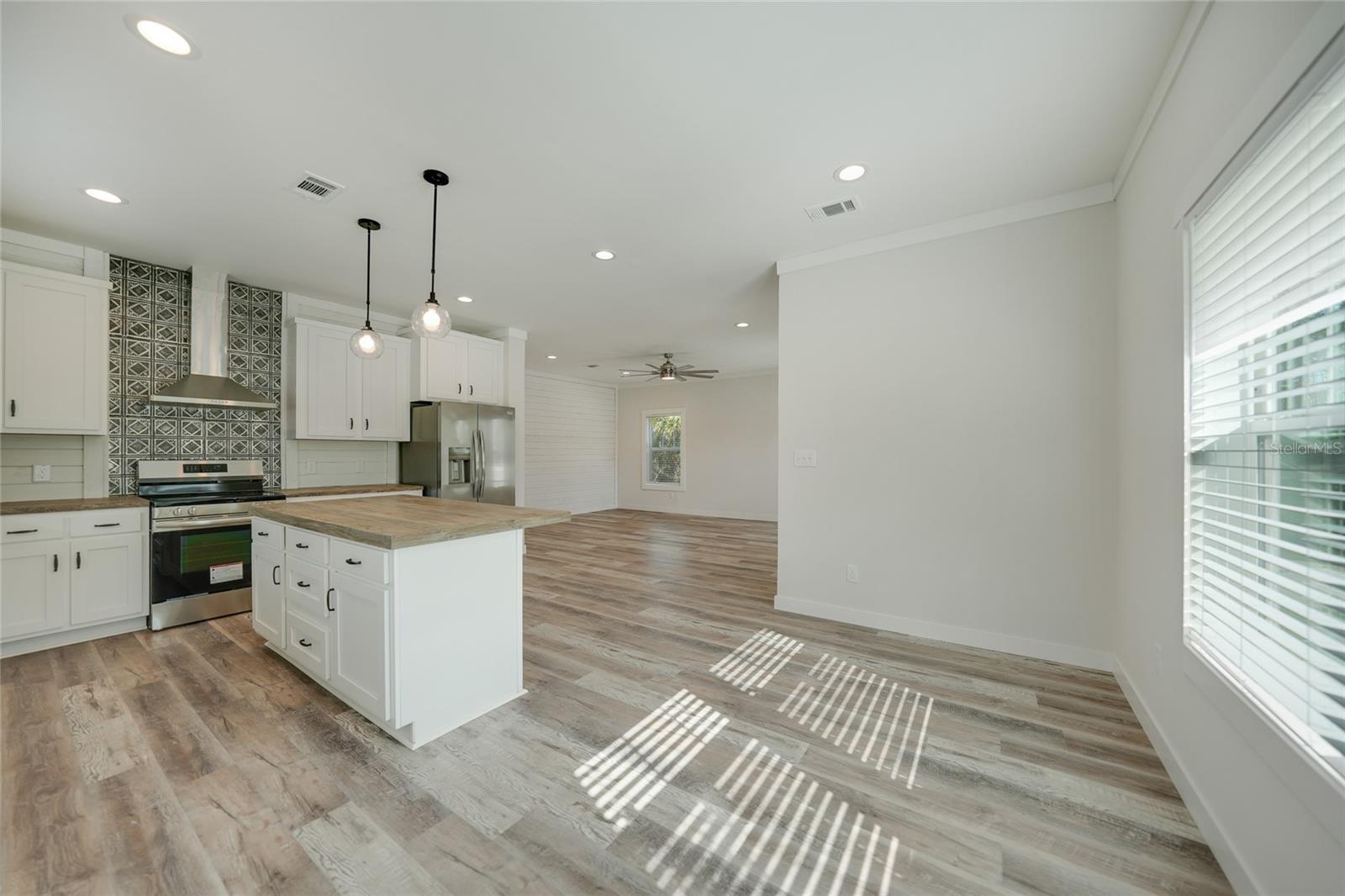 18302 GYPSY AVE, PORT CHARLOTTE, FL, 33954